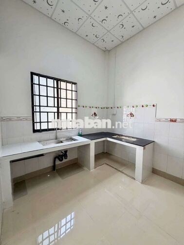 Cho thuê nhà 2pn có máy lạnh lộ rộng rãi