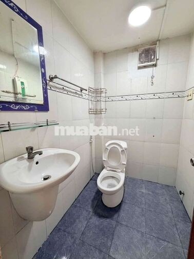 Cho thuê nhà 2pn có máy lạnh lộ rộng rãi