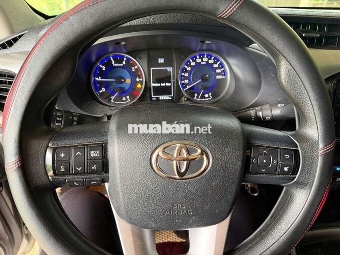 Toyota Hilux 2018 G số sàn 2 cầu odo 83.000 km Bạc