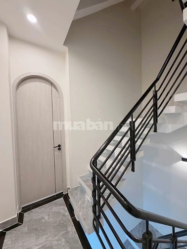 Nhà vị trí đẹp bờ kè Nguyễn Duy P8Q8 (P.Chánh Hưng)