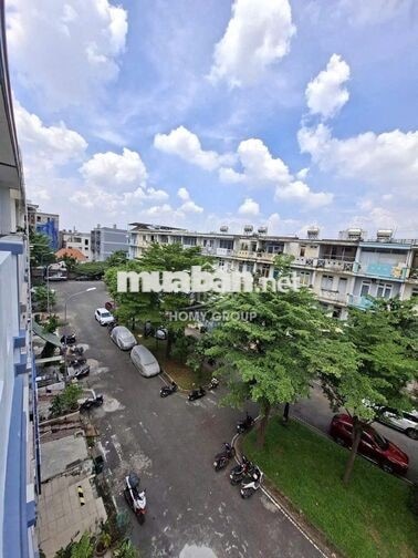 Cho Thuê Nhà Phố 4 Tầng 4PN 3WC 60m2 Cách Phạm Văn Đồng 50m