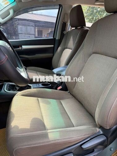 Toyota Hilux 2018 G số sàn 2 cầu odo 83.000 km Bạc