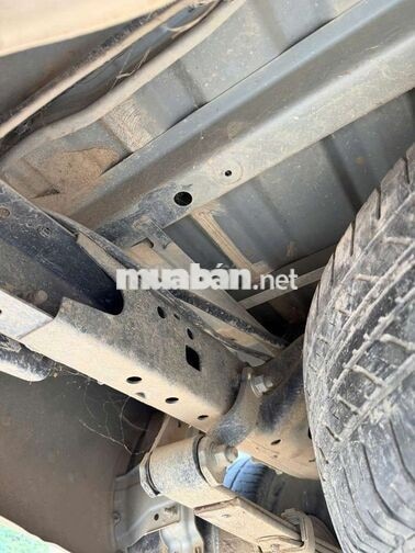 Toyota Hilux 2018 G số sàn 2 cầu odo 83.000 km Bạc