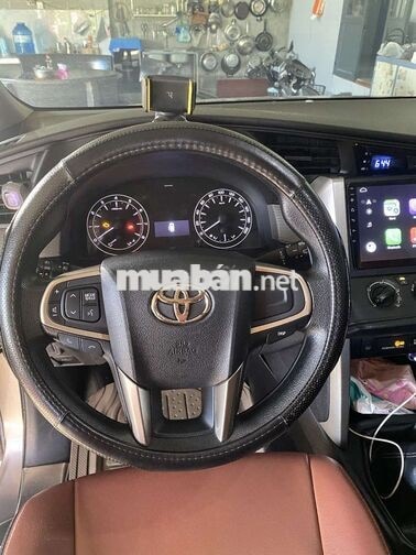 Toyota Innova 2017 Số sàn Đồng ánh kim