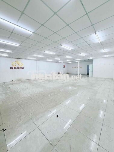 Cho Thuê Mặt Bằng Kinh Doanh Ngang 10m Vị Trí Đẹp Ngay Chợ Cái Răng
