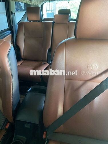 Toyota Innova 2017 Số sàn Đồng ánh kim