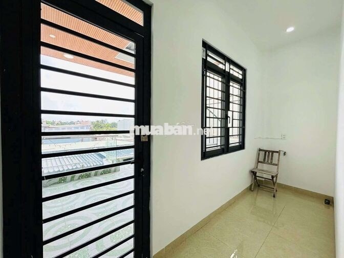Nhà mặt tiền kinh doanh đường nhựa 7m thông. Gần sông mát mẻ 