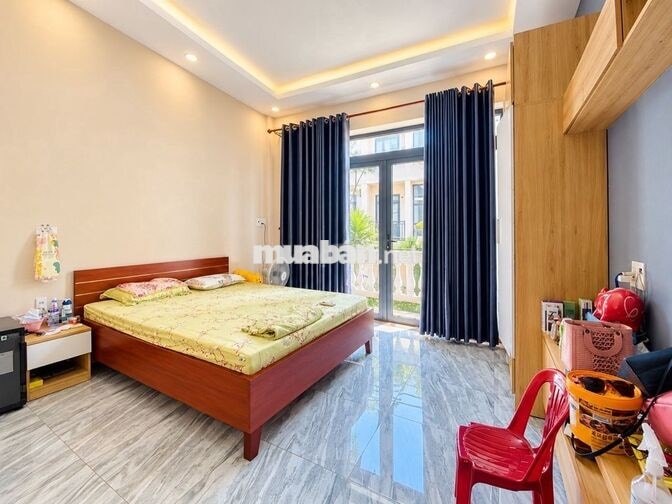 VÍP PHAN HUY ÍCH - TÂN BÌNH- HẺM XE HƠI THÔNG- DT 4❌15 - 5 TẦNG BTCT