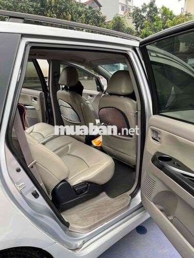 MITSUBISHI GRANDIS 7 CHỖ MÀU BẠC