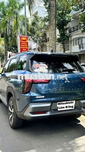 Mitsubishi DST Ultimate 2026 Xanh nóc đen 2.000 km