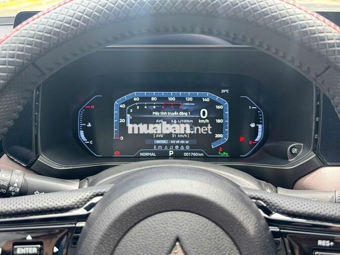 Mitsubishi DST Ultimate 2026 Xanh nóc đen 2.000 km