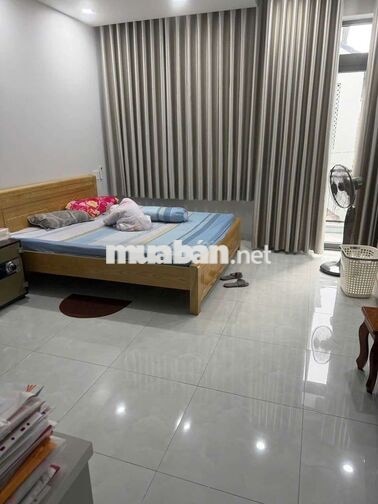 Cho thuê nhà 3 tầng 3PN-3WC đường số 6 Linh Tây gần chợ Thủ Đức 