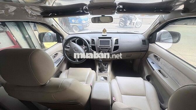 Toyota Fortuner 2009 Dầu Bạc