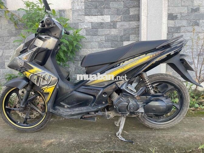 Yamaha Nouvo SX 125cc màu Đen vàng