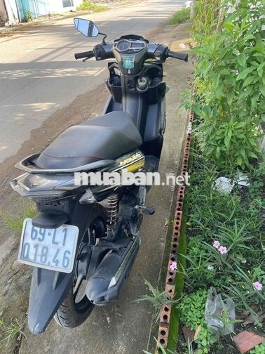 Yamaha Nouvo SX 125cc màu Đen vàng