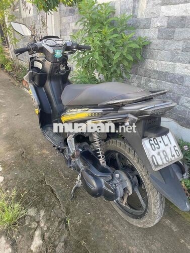 Yamaha Nouvo SX 125cc màu Đen vàng