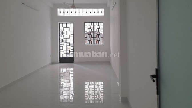 Chính chủ bán nhà mới, nguyên căn 3.4*20m, khu biệt thự, hẻm xe tải 6m