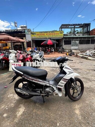 Yamaha Sirius Fi màu Trắng