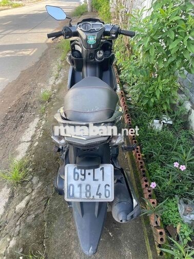 Yamaha Nouvo SX 125cc màu Đen vàng