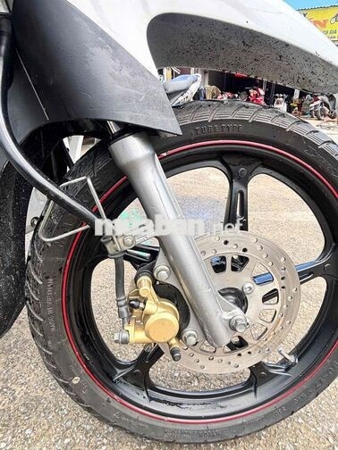 Yamaha Sirius Fi màu Trắng