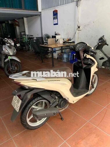 Honda Vision 2024 Cổ điển màu Kem