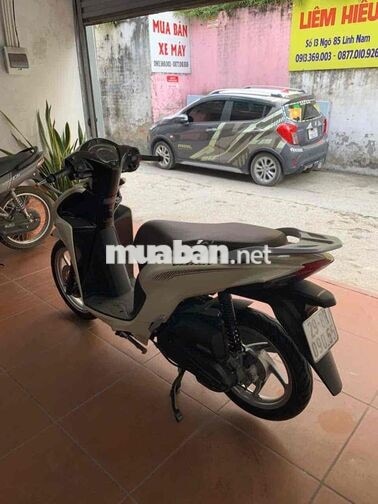 Honda Vision 2024 Cổ điển màu Kem