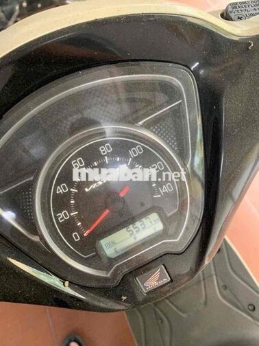 Honda Vision 2024 Cổ điển màu Kem