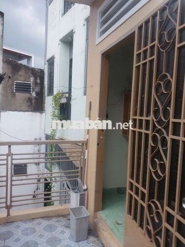 Cho thuê nhà nguyên căn một lầu 2 phòng ngủ