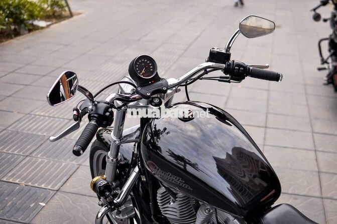 Harley-Davidson SuperLow 883 2020 11000 km Đen
