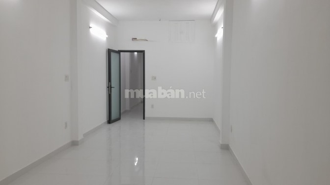 Chính chủ bán nhà mới, nguyên căn 3.4*20m, khu biệt thự, hẻm xe tải 6m