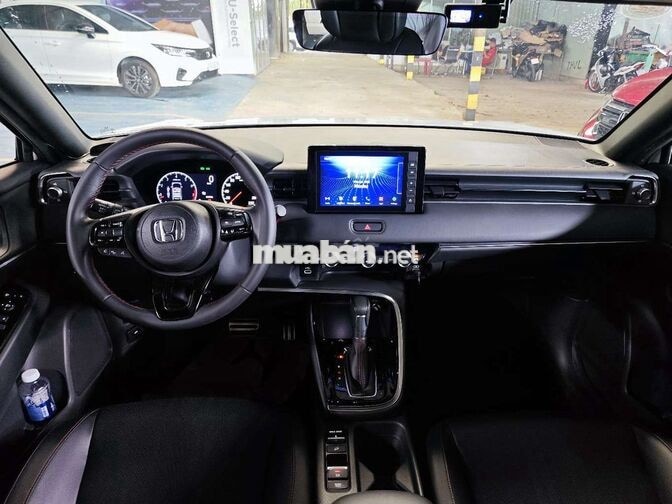Honda HR-V 2024 1.5L Turbo 30.000 km Trắng