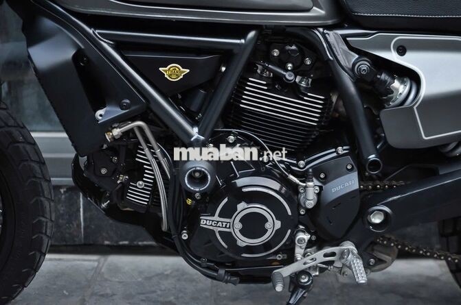 DUCATI SCRAMBLER NIGHTSHIFT 2022 9000KM XÁM