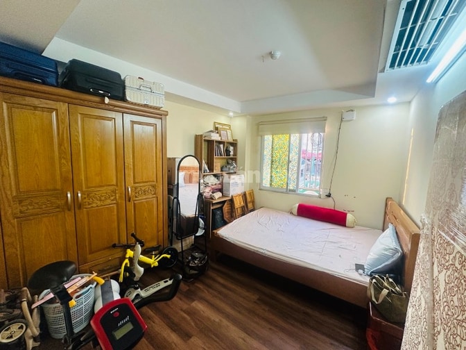 Bán căn hộ chung cư Bồ Đề, lô góc, 2PN 60m2, sát phố cổ