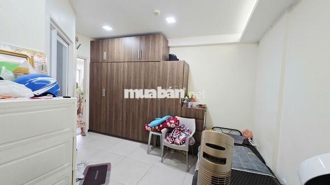 Bán căn góc dt lớn Ehome 3,̉̉ loại 2PN, 2WC, Block mới . Giá 2,75 tỷ