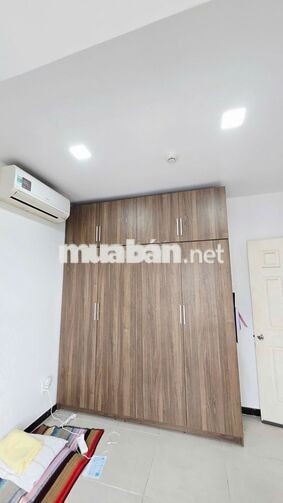 Bán căn góc dt lớn Ehome 3,̉̉ loại 2PN, 2WC, Block mới . Giá 2,75 tỷ
