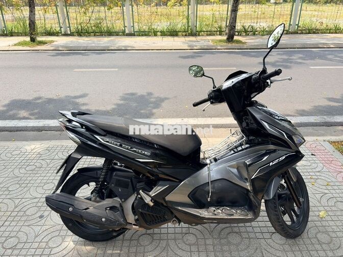Honda Air Blade 125 Xám đen