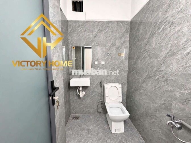 ĐI BỘ VLU, CHO THUÊ STUDIO BAN CÔNG - DƯƠNG QUẢNG HÀM