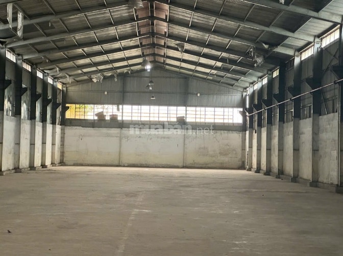 Cho thuê văn phòng và kho mặt tiền An Dương Vương  diện tích 2400m2