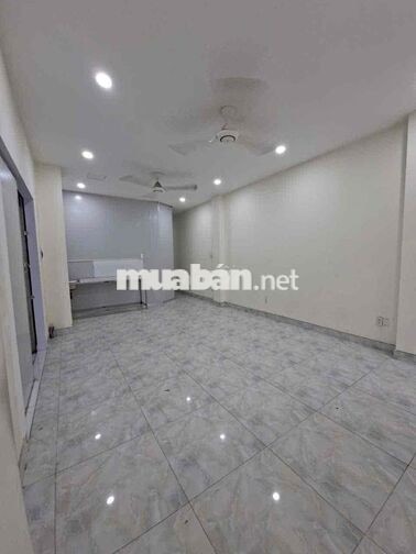 PHÒNG BAN CÔNG 60m2 - 1PN + 1PK + 1WC