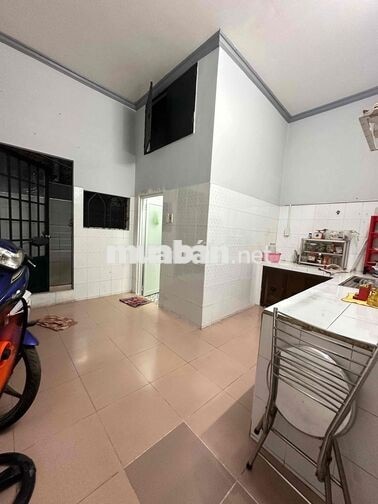 cho thuê nhà h8m ni sư huỳnh liên p10 tân bình. DT: 4m5 x 25m 1 lầu