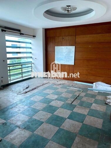 MT 19 Phan Xích Long, PN. Dt: 7x16m, Kc: hầm 5 tầng TM. Gía: 90tr