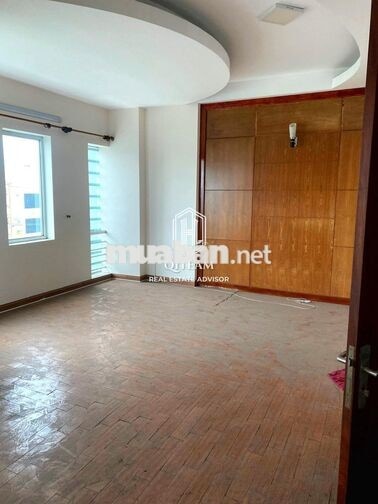 MT 19 Phan Xích Long, PN. Dt: 7x16m, Kc: hầm 5 tầng TM. Gía: 90tr