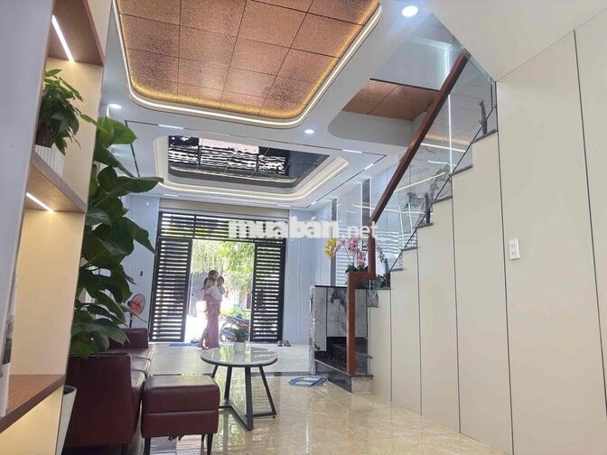 Cho thuê Nhà phố 4 lầu , Full nội thất..15tr/th.Lê Thị Riêng.Thới An.