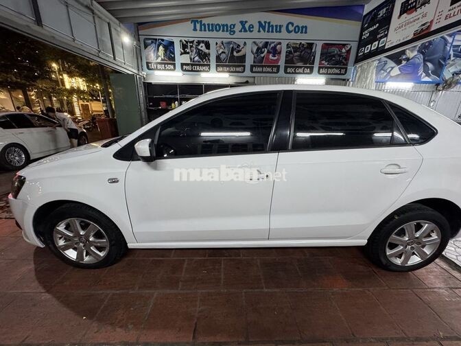 Volkswagen Polo Sedan 2015 Trắng