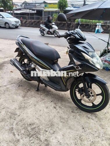 Yamaha Nouvo màu Đen
