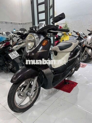 YAMAHA CLASSICO MÀU ĐEN TRẮNG