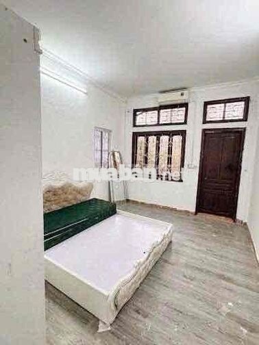 Cho thuê nhà phố Nguyễn Khoái 50m2 x3T giá 8 triệu/1th điện nước giá d