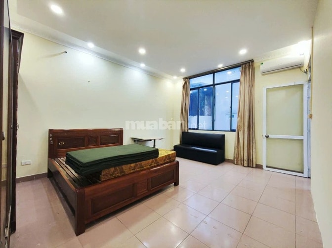 6,5 TRIỆU - CĂN HỘ T4 PHỐ HÀNG THAN- 10 RA ÔTÔ - NHÀ ĐẸP - FULL ĐỒ