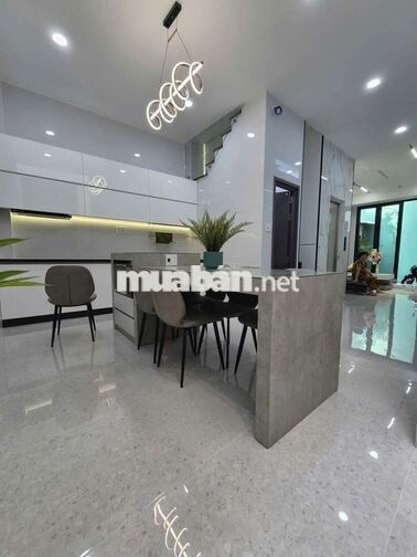 Nhà mới xây đẹp 4 tầng cần bán - DTS 130m - giá 8,2 tỷ TL