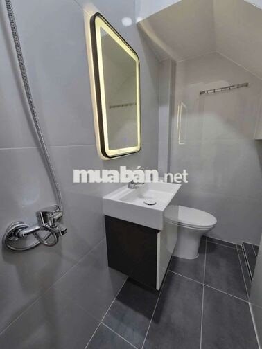 Nhà mới xây đẹp 4 tầng cần bán - DTS 130m - giá 8,2 tỷ TL